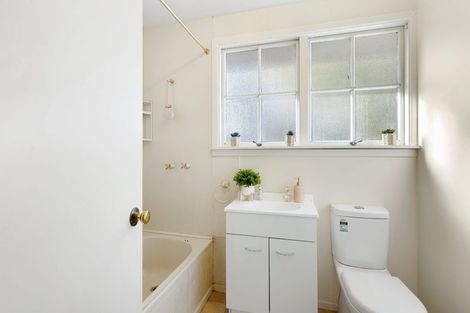 Photo of property in 37 Somerset Crescent, Spreydon, Christchurch, 8024