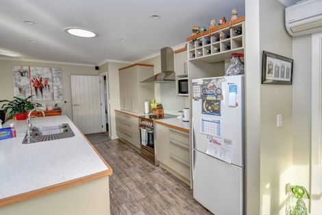 Photo of property in 5 Saint James Place, Fairfield, Dunedin, 9018