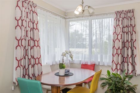 Photo of property in 1/23 Merton Avenue, Glenfield, Auckland, 0627