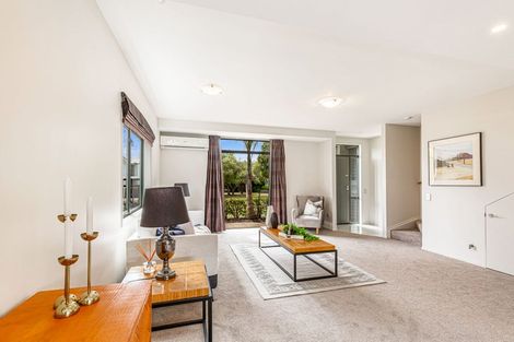Photo of property in 72 Gunner Drive, Te Atatu Peninsula, Auckland, 0610