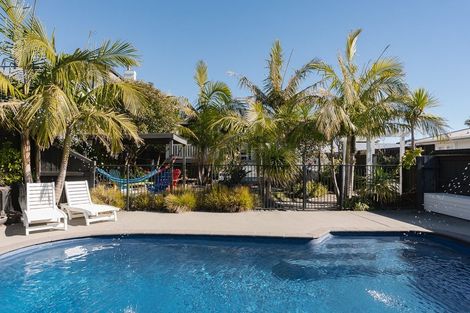 Photo of property in 26 Riverton Road, Mount Maunganui, 3116