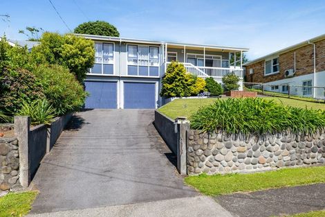 Photo of property in 8 Kitchener Terrace, Moturoa, New Plymouth, 4310