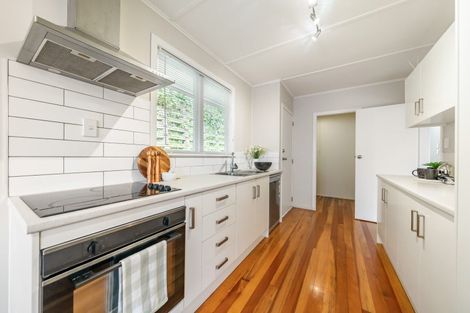 Photo of property in 5 John Street, Stokes Valley, Lower Hutt, 5019