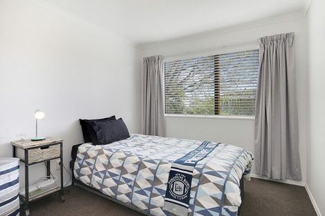 Photo of property in 28 Harkness Place, Avonhead, Christchurch, 8042