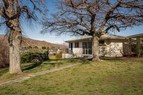 Photo of property in 56 Molyneux Avenue, Cromwell, 9310