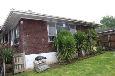 Photo of property in 2/199 Henderson Valley Road, Henderson, Auckland, 0612