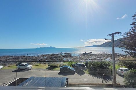 Photo of property in 32 Ocean Parade, Pukerua Bay, 5026