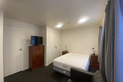 Photo of property in 8d Schnapper Rock Road, Schnapper Rock, Auckland, 0632