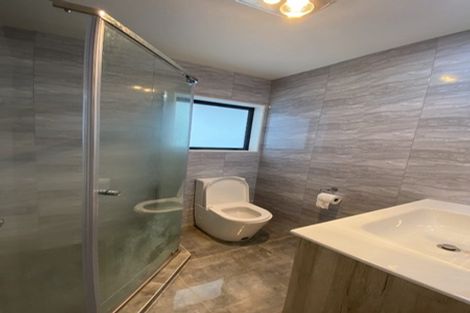 Photo of property in 8b Martin Road, Manurewa, Auckland, 2102