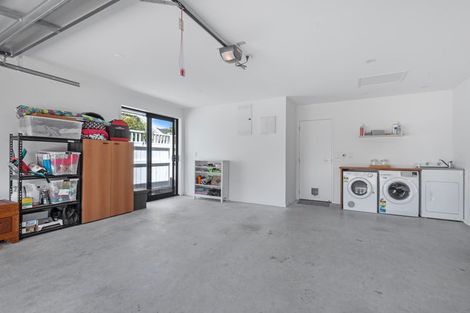 Photo of property in 27 Smith Street, Lepperton, New Plymouth, 4373