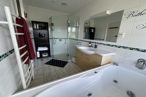 Photo of property in 1 Richardson Avenue, Pukekohe, 2120