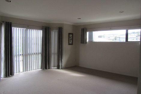 Photo of property in 11 Jomard Terrace, Northcross, Auckland, 0632