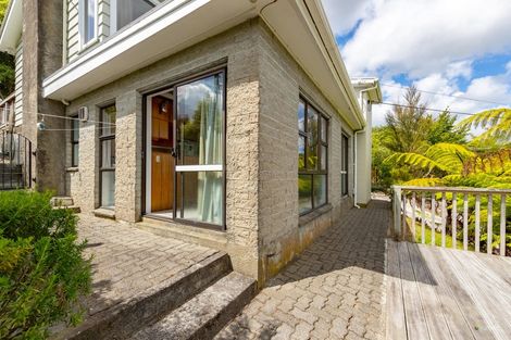 Photo of property in 19 Vista Crescent, Maoribank, Upper Hutt, 5018