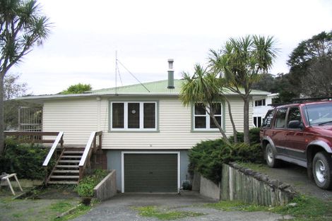 Photo of property in 17 Kupe Road, Coopers Beach, 0420