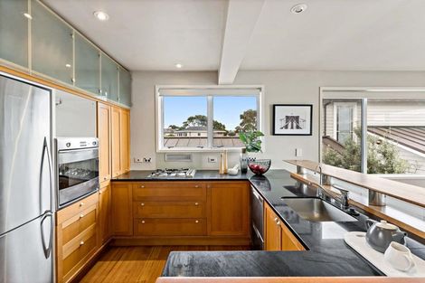 Photo of property in 2/8a Audrey Road, Takapuna, Auckland, 0620