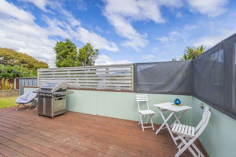Photo of property in 12 Kowhai Grove, Raumati Beach, Paraparaumu, 5032