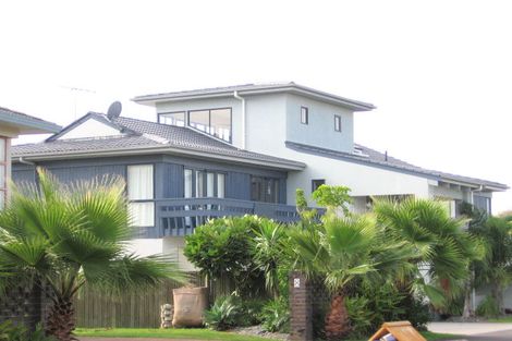 Photo of property in 10 Tabago Place, Half Moon Bay, Auckland, 2012
