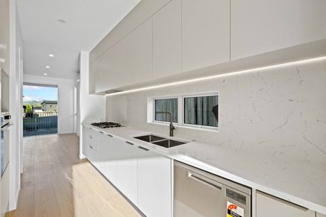 Photo of property in 6 Yellow Pear Lane, Karaka, 2578