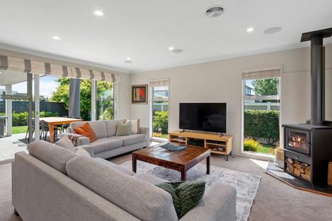 Photo of property in 42 Westpark Drive, Burnside, Christchurch, 8053