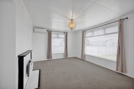 Photo of property in 279 South Road, Hawera, 4610