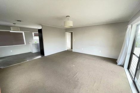 Photo of property in 2/26 Zelda Avenue, Clover Park, Auckland, 2023