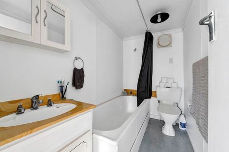 Photo of property in 188 Huatoki Street, Upper Vogeltown, New Plymouth, 4310