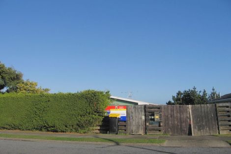 Photo of property in 137 Gloaming Hill, Titahi Bay, Porirua, 5022