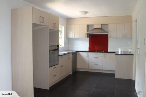 Photo of property in 29 Santiago Crescent, Unsworth Heights, Auckland, 0632