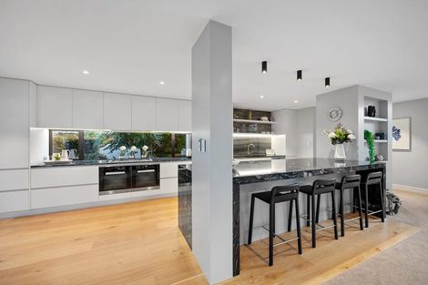 Photo of property in 9 Craig Road, Milford, Auckland, 0620