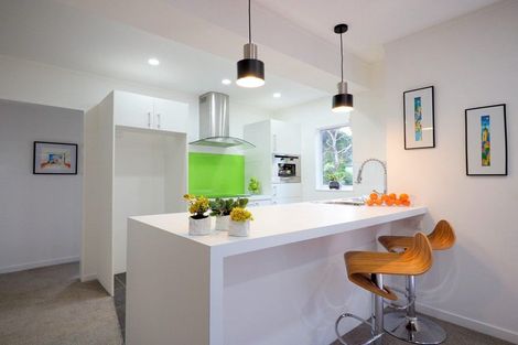 Photo of property in 2/99 Balmain Road, Birkenhead, Auckland, 0626