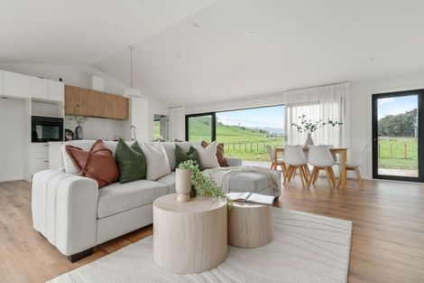 Photo of property in 437 Pinfold Road, Papatawa, 4998