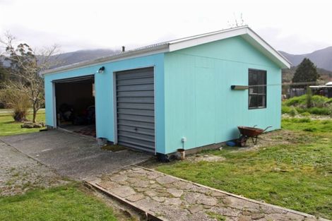 Photo of property in 13 Stafford Street, Blackball, 7804