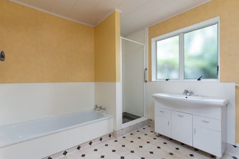 Photo of property in 15a Reading Street, Greytown, 5712