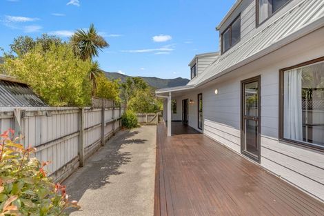 Photo of property in 6d Beach Road, Waikawa, Picton, 7220