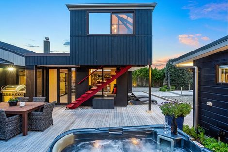 Photo of property in 23 Ara Kuaka, Waikanae Beach, Waikanae, 5036