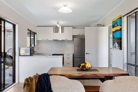 Photo of property in 18 Whenuariri Place, Maketu, Te Puke, 3189