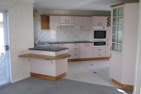 Photo of property in 4 Balcairn Place, Terrace End, Palmerston North, 4410