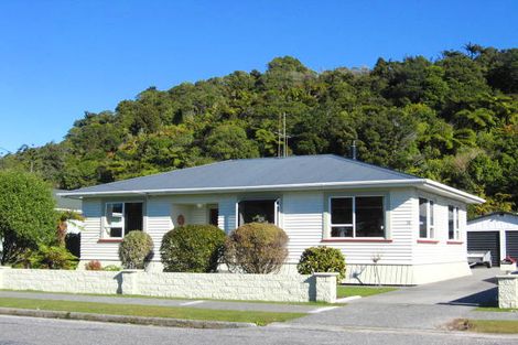 Photo of property in 74 Marlborough Street, Greymouth, 7805