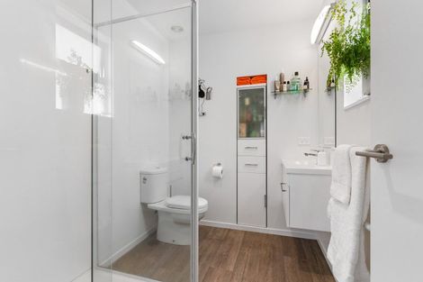 Photo of property in 202 Bond Street, Whangamata, 3620