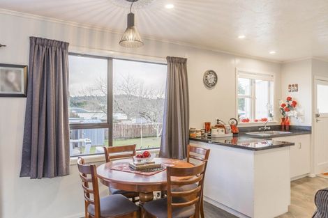 Photo of property in 48 Horoeka Street, Stokes Valley, Lower Hutt, 5019