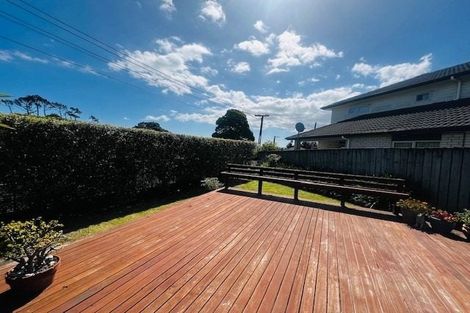 Photo of property in 212 Whitney Street, Blockhouse Bay, Auckland, 0600