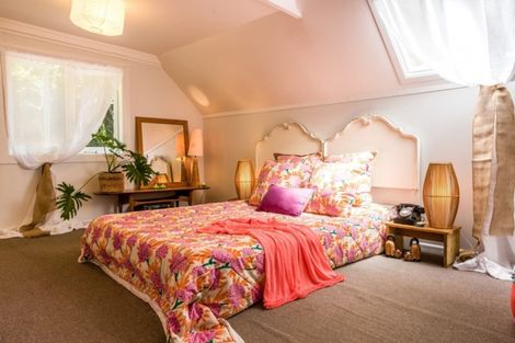 Photo of property in 14 Wellington Road, Surfdale, Waiheke Island, 1081