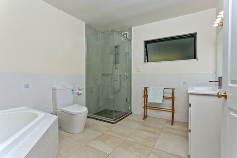 Photo of property in 43 Crestview Place, Browns Bay, Auckland, 0630