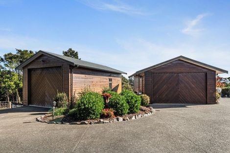 Photo of property in 76 Brick Bay Drive, Sandspit, Warkworth, 0982