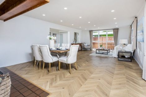 Photo of property in 39 Valley View Road, Glenfield, Auckland, 0629