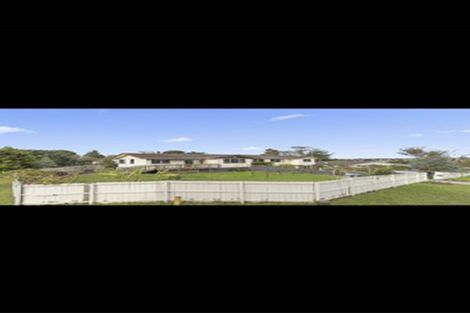 Photo of property in 3 Shale Avenue, Massey, Auckland, 0614