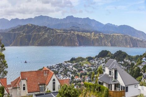 Photo of property in 10 Inverell Way, Seatoun, Wellington, 6022