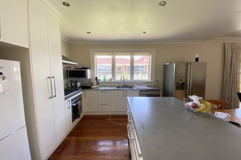 Photo of property in 8 Waipani Road, Te Atatu Peninsula, Auckland, 0610