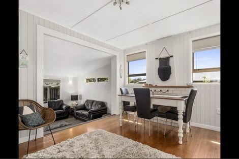 Photo of property in 22 Queen Road, Bellevue, Tauranga, 3110