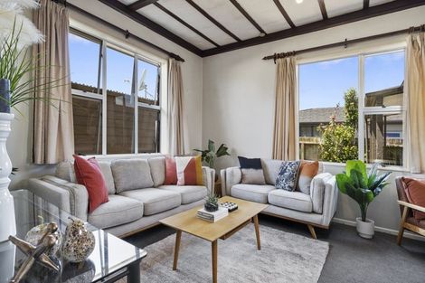 Photo of property in 27 Tukapa Street, Westown, New Plymouth, 4310